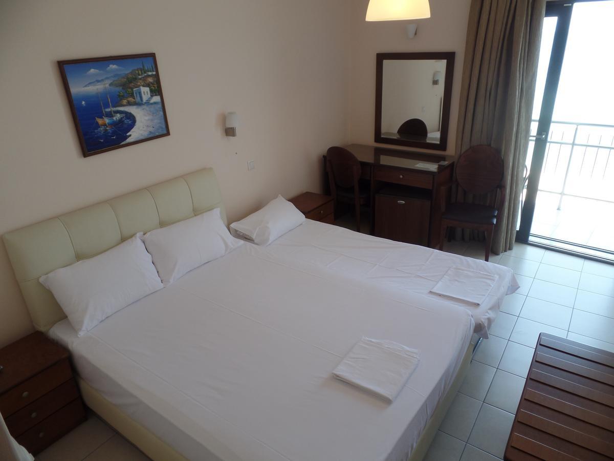 Plage Hotel Néa Péramos Εξωτερικό φωτογραφία